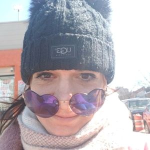 Meet your Posher, Julie